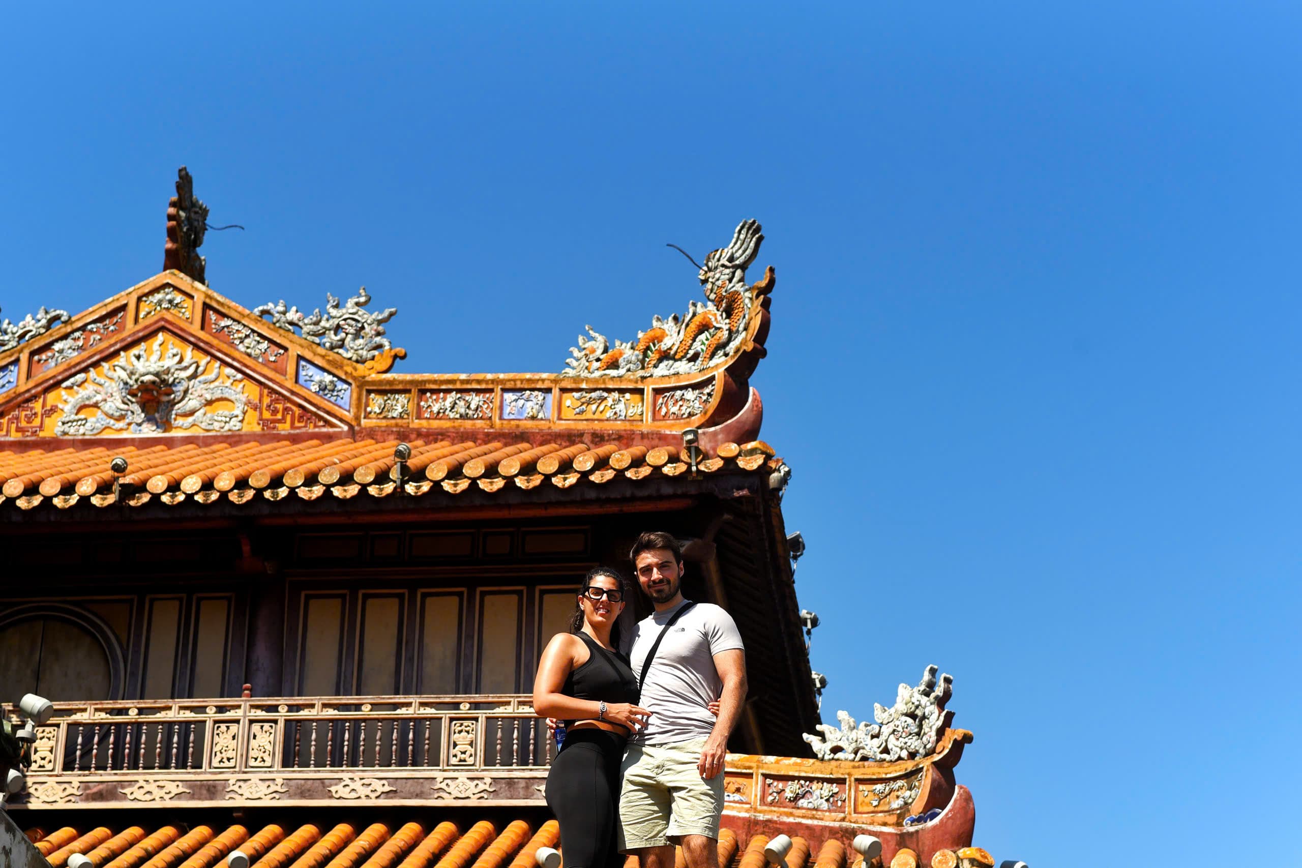 Guests discovering the Imperial Citadel courtyards